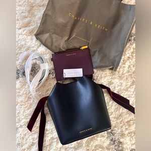 Charles & Keith black bucket bag